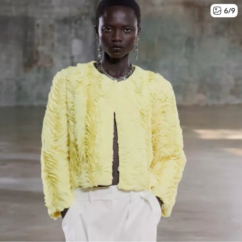 Zara Pale Yellow Textured Cropped Blazer